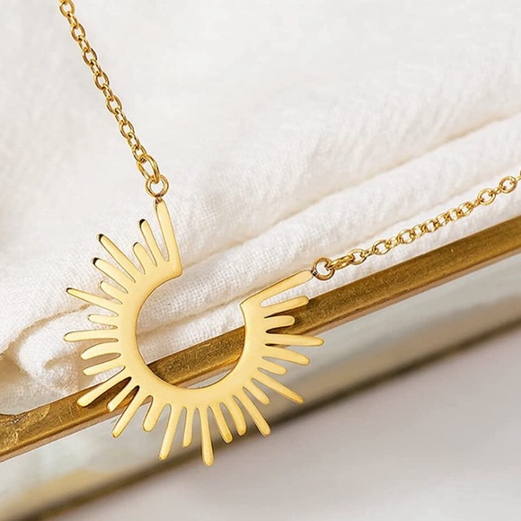 New Anthro Rays of Sunshine Sun Burst Boho Pendant Necklace ~ Golden Rays Silver - Picture 2 of 16